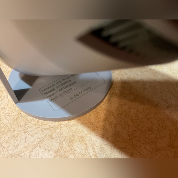 Magic Cube: Smart portable mini projector with batteries remote and cord case. - Picture 2 of 8